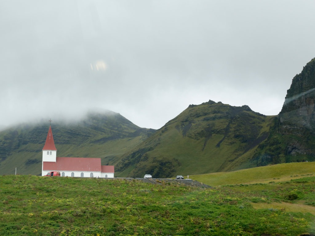 petite eglise en Islande